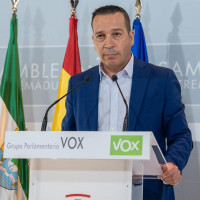 VOX pedirá a Guardiola explicaciones sobre sus negociaciones con el PSOE y los 'menas' de Plasencia