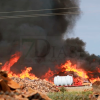 No consiguen extinguir totalmente el incendio de San Vicente