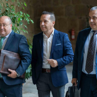 VOX exige estabilidad y advierte que "unas elecciones podrían beneficiarnos, pero no a Extremadura"