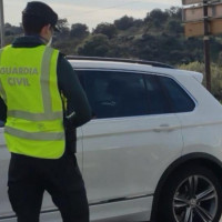 Detenida por allanamiento de morada mediante el “abrazo cariñoso” en un pueblo extremeño