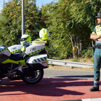 La Guardia Civil estará muy pendiente de las distracciones al volante esta semana