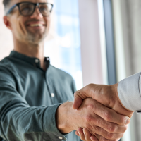 La Junta lanza ayudas para fomentar el empleo estable: hasta 24.300 € por contrato indefinido