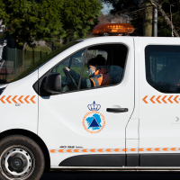 Trágico accidente múltiple: un motorista fallecido y cuatro heridos