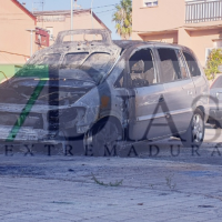 La Policía investiga un nuevo incendio de vehículo en las calles de Badajoz