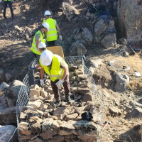 Trabajan en la restauración de las zonas afectadas por los grandes incendios de este verano Trabajan en la restauración de las zonas afectadas por los grandes incendios de este verano