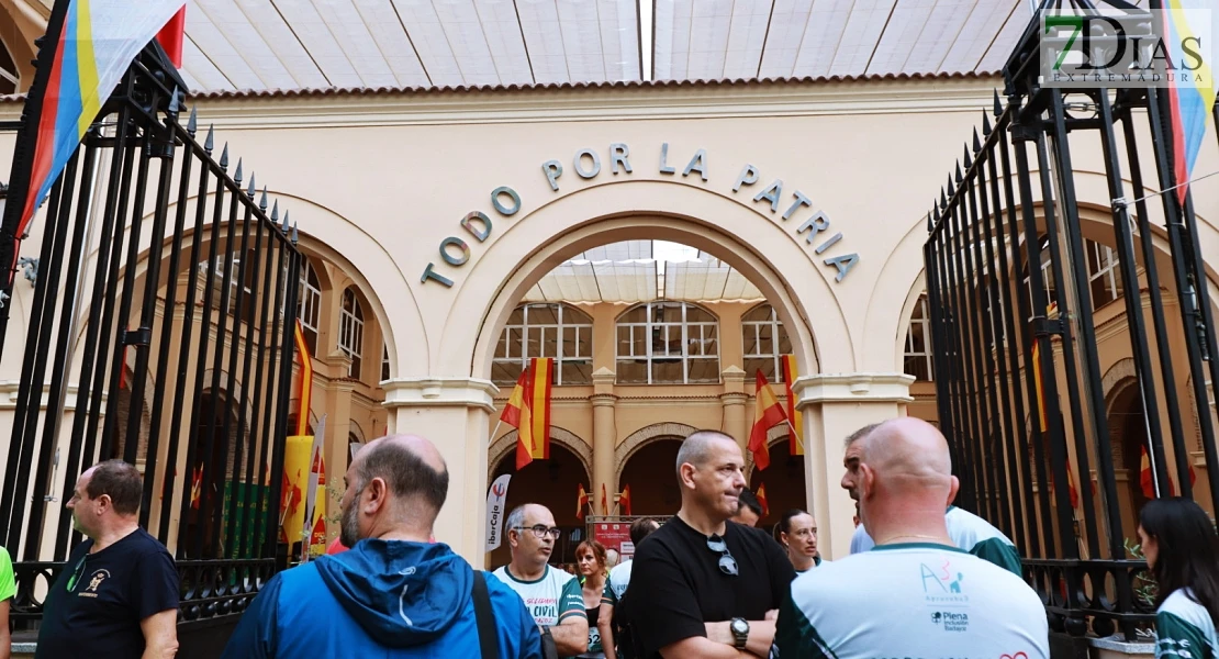 Imágenes del VIII Cross Solidario de la Guardia Civil en Badajoz
