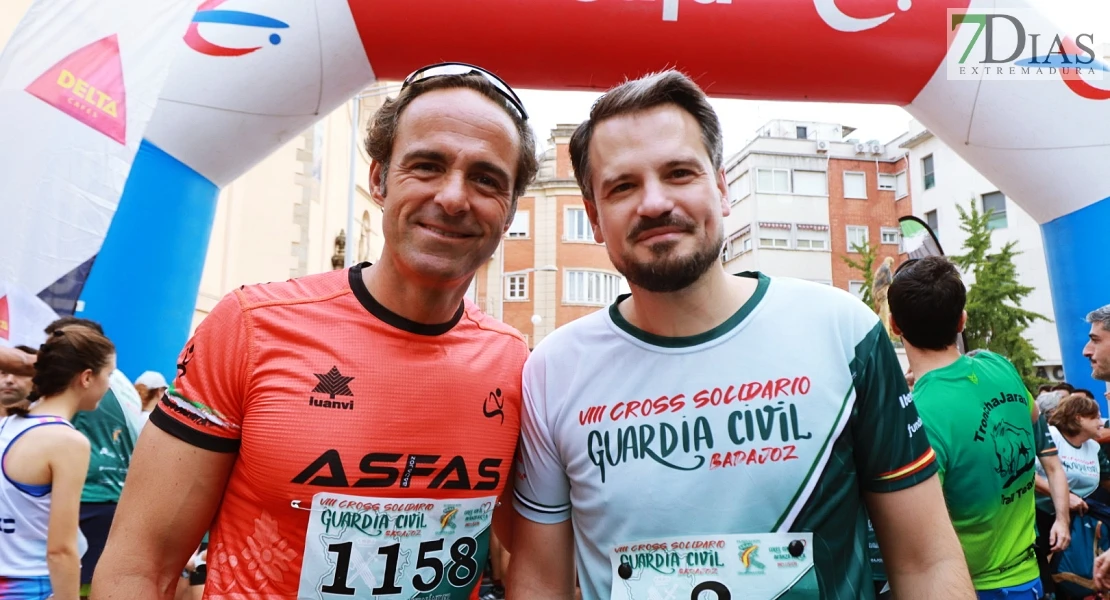 Imágenes del VIII Cross Solidario de la Guardia Civil en Badajoz
