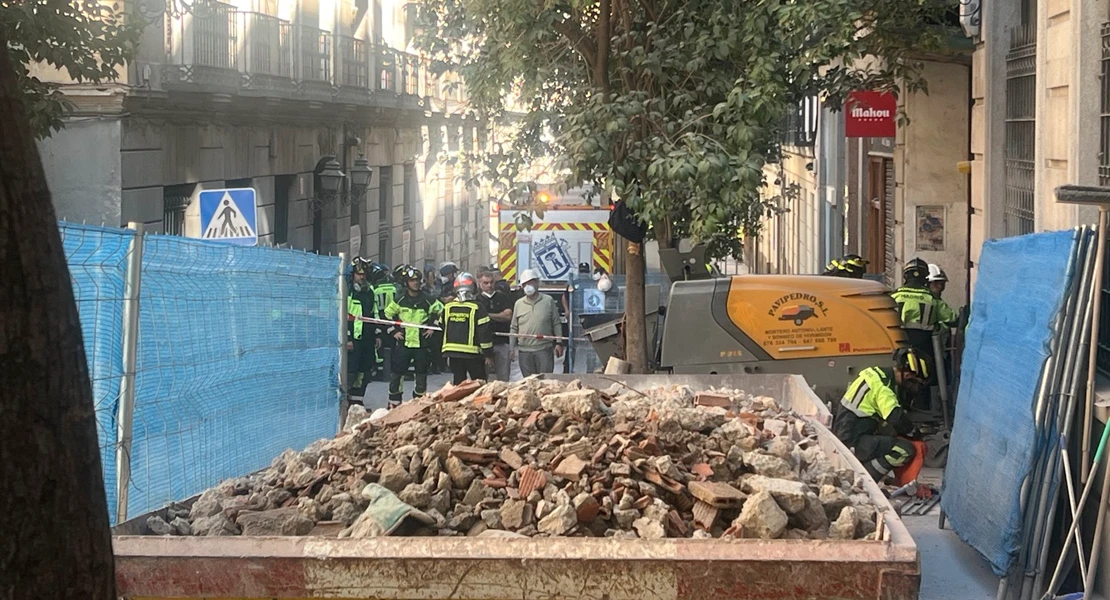 Horas críticas tras el derrumbe en el centro de Madrid: ocho heridos y cuatro desaparecidos