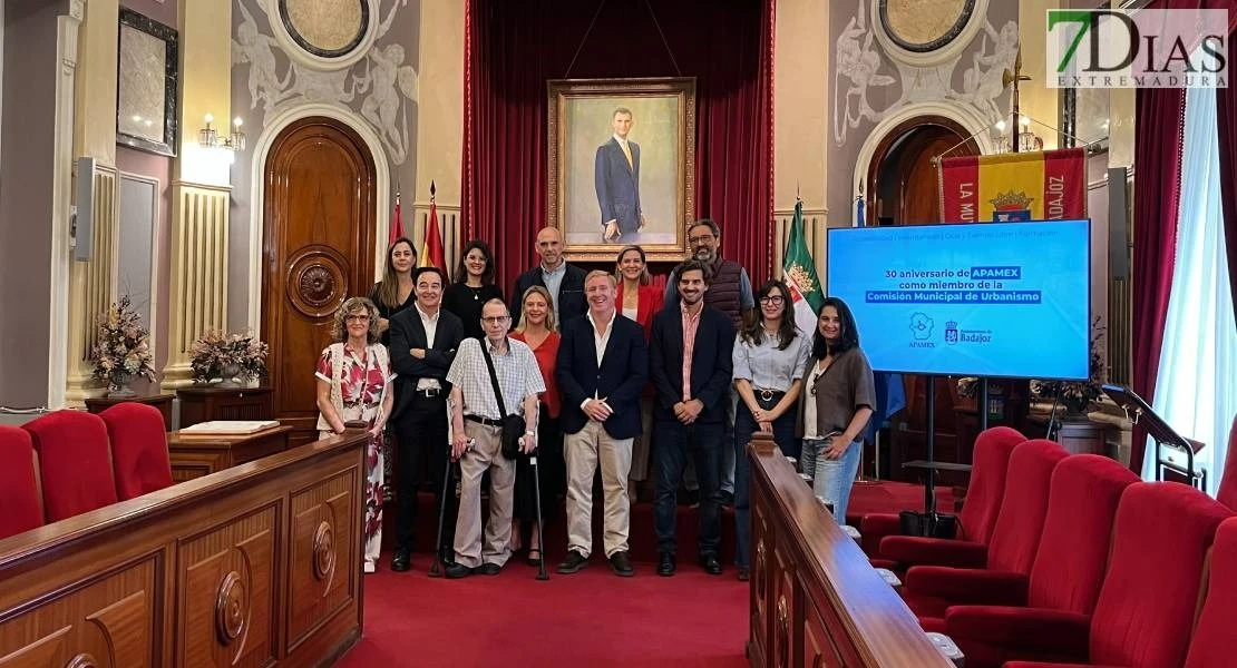 Cada vez hay más calles accesibles en Badajoz gracias a APAMEX