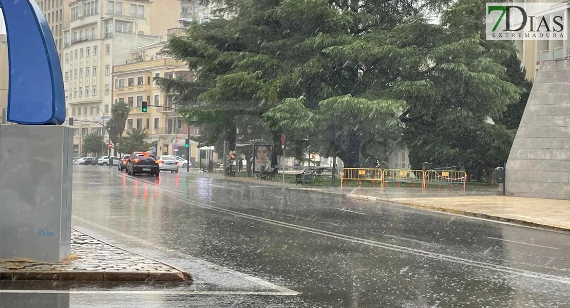 El 112 eleva al nivel naranja la alerta por lluvias en parte de Extremadura El 112 eleva al nivel naranja la alerta por lluvias en parte de Extremadura