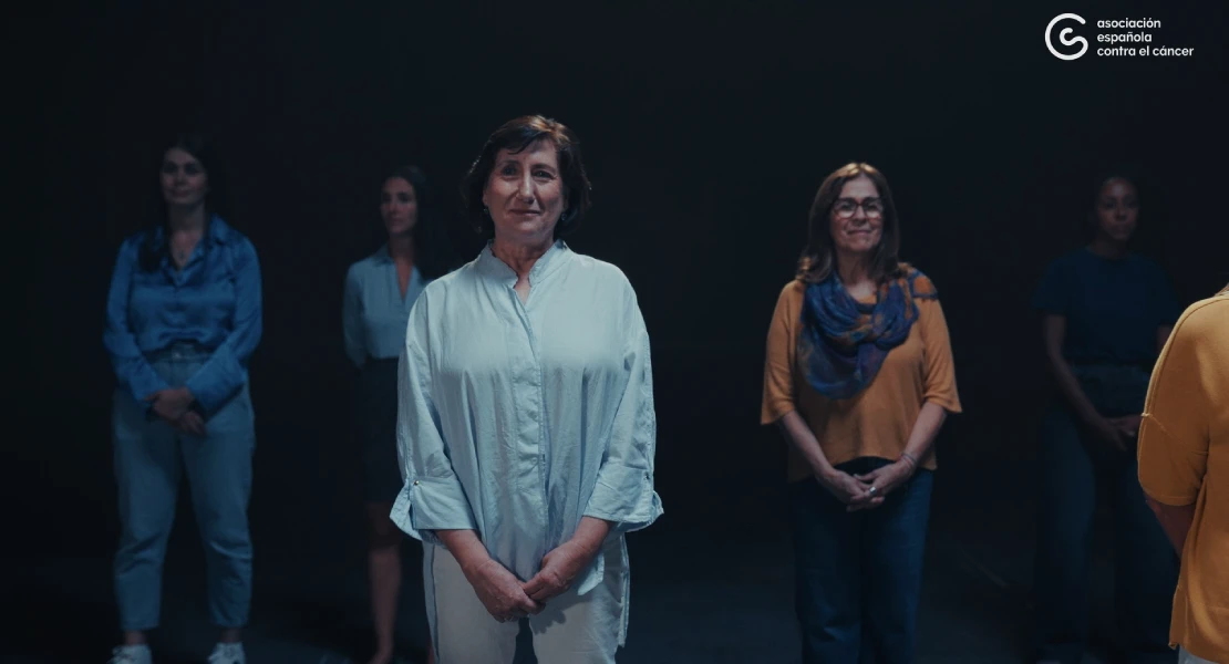 "Nos lo tomamos a pecho": pacientes de cáncer de mama protagonizan la nueva campaña de la AECC