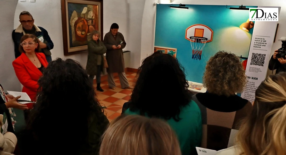 'Paredes que hablan': una exposición que muestra lo que ocurre tras un asesinato por violencia de género