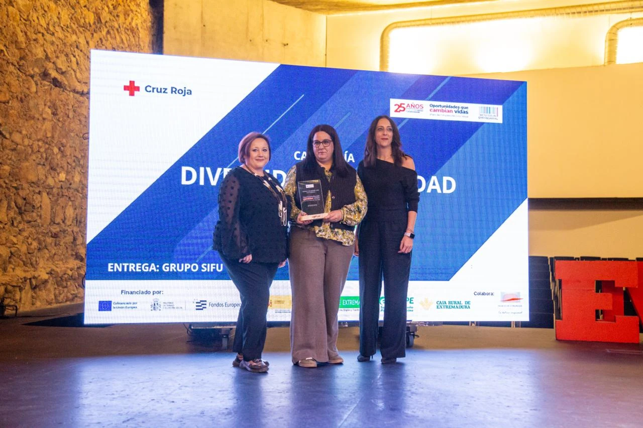 Cruz Roja premia en su VIII edición a empresas y entidades colaboradoras con el Plan de Empleo