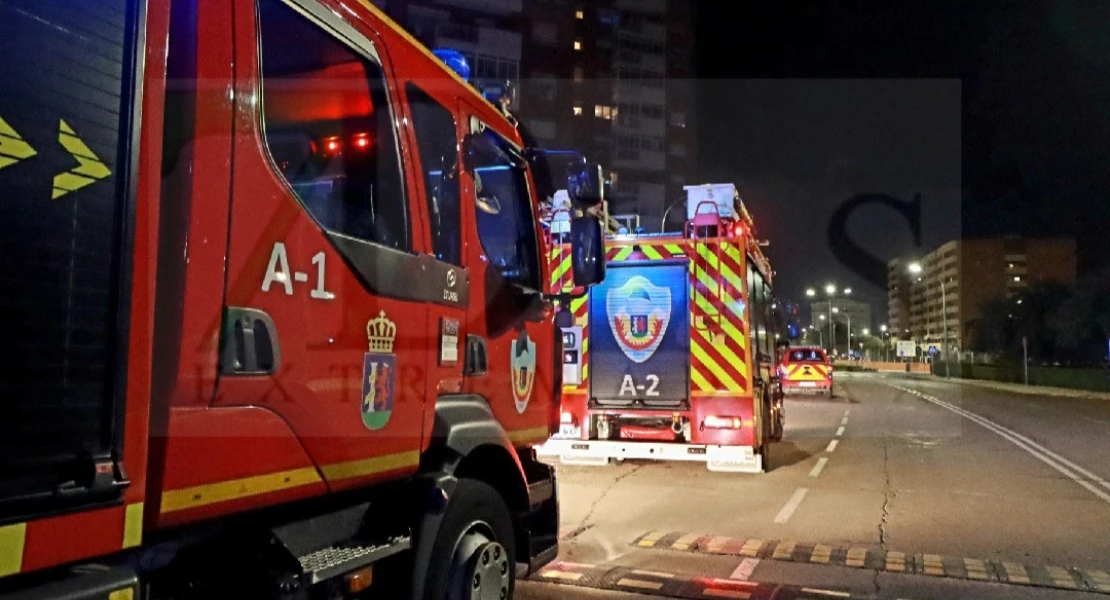 Susto en Badajoz la pasada noche por un incendio en una vivienda de la avenida del Perú