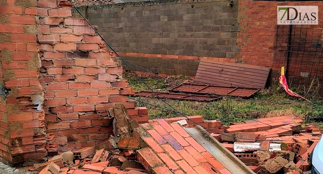 Un tornado arrasa Zarza de Alange y deja graves daños materiales