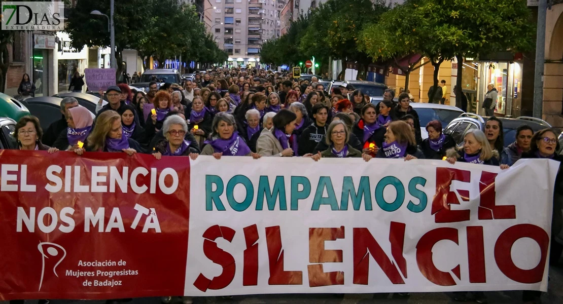 Badajoz recuerda a las víc