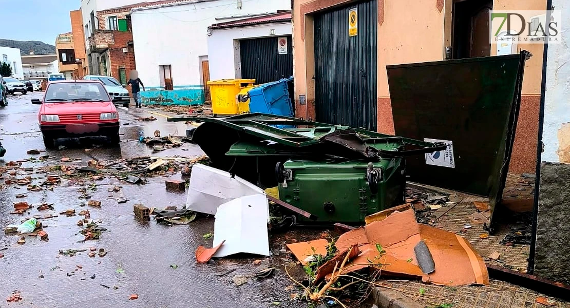 Un tornado arrasa Zarza de Alange y deja graves daños materiales