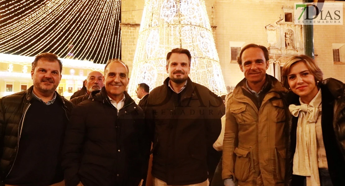 Comienza la Navidad en Badajoz: cientos de visitantes inauguran el encendido de luces