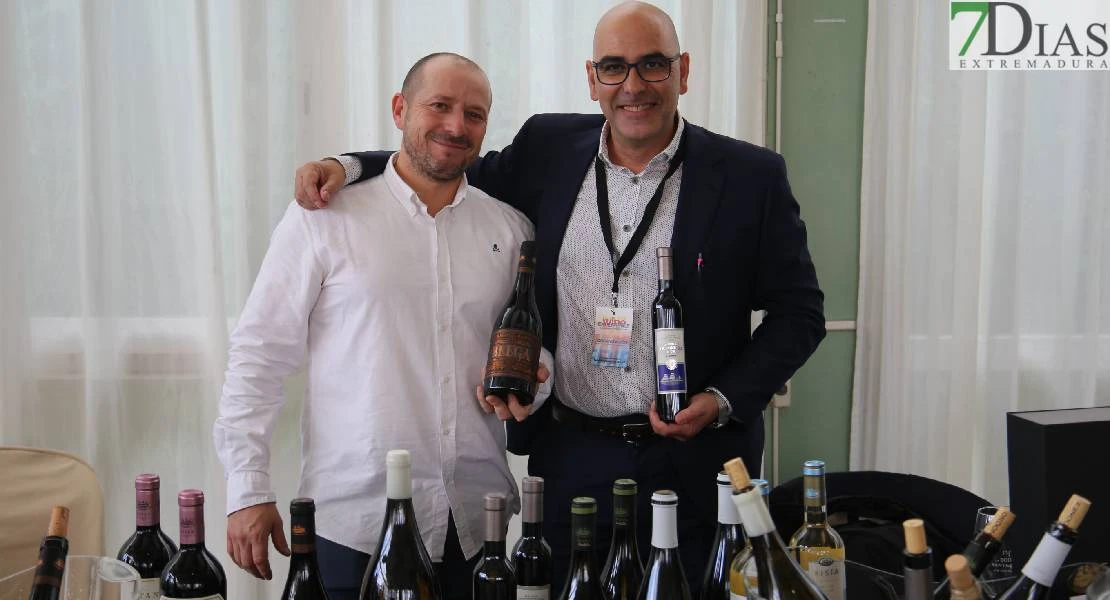 El mundo del vino unido por la solidaridad en el Hotel Río