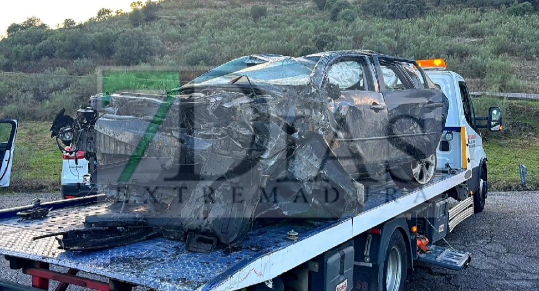 Espectacular accidente cerca de Jerez de los Caballeros, en la N-435