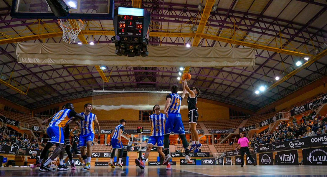 El Vítaly La Mar da la sorpresa y asalta el liderato