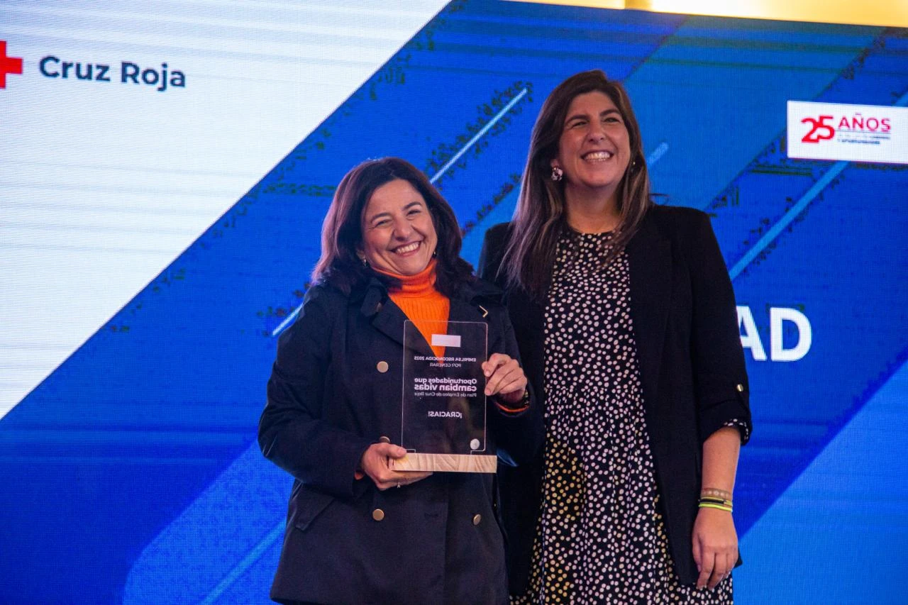 Cruz Roja premia en su VIII edición a empresas y entidades colaboradoras con el Plan de Empleo
