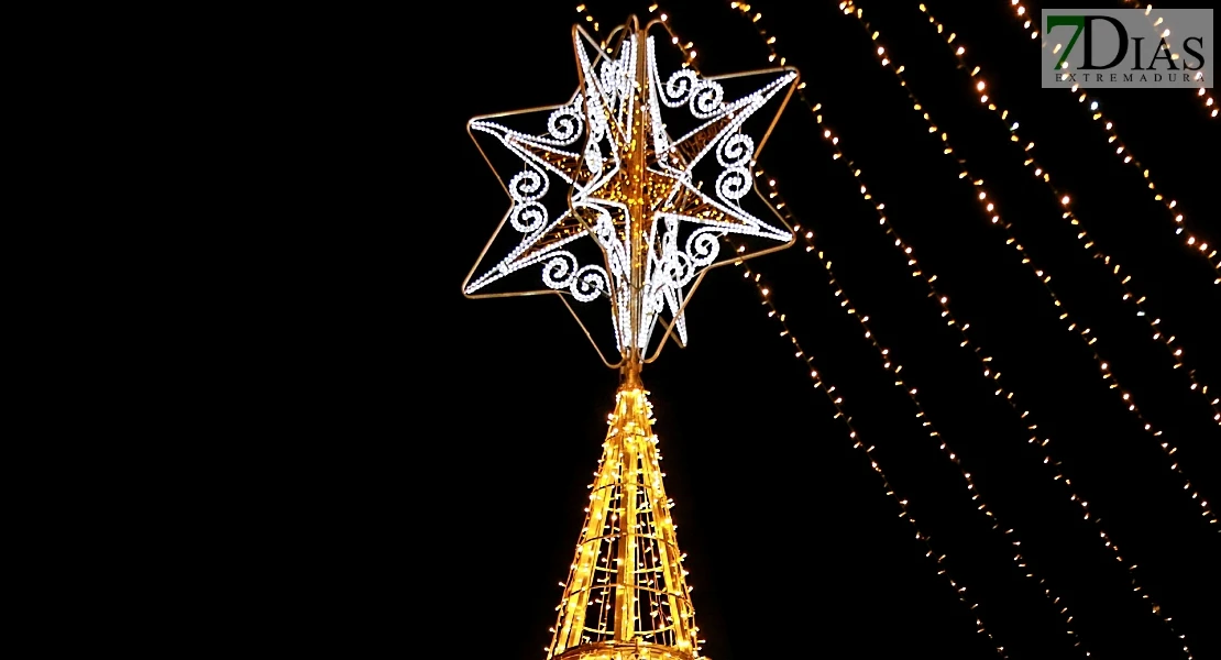 Comienza la Navidad en Badajoz: cientos de visitantes inauguran el encendido de luces