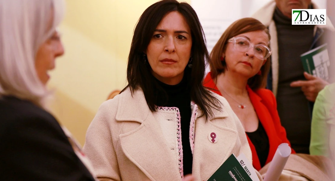 'Paredes que hablan': una exposición que muestra lo que ocurre tras un asesinato por violencia de género