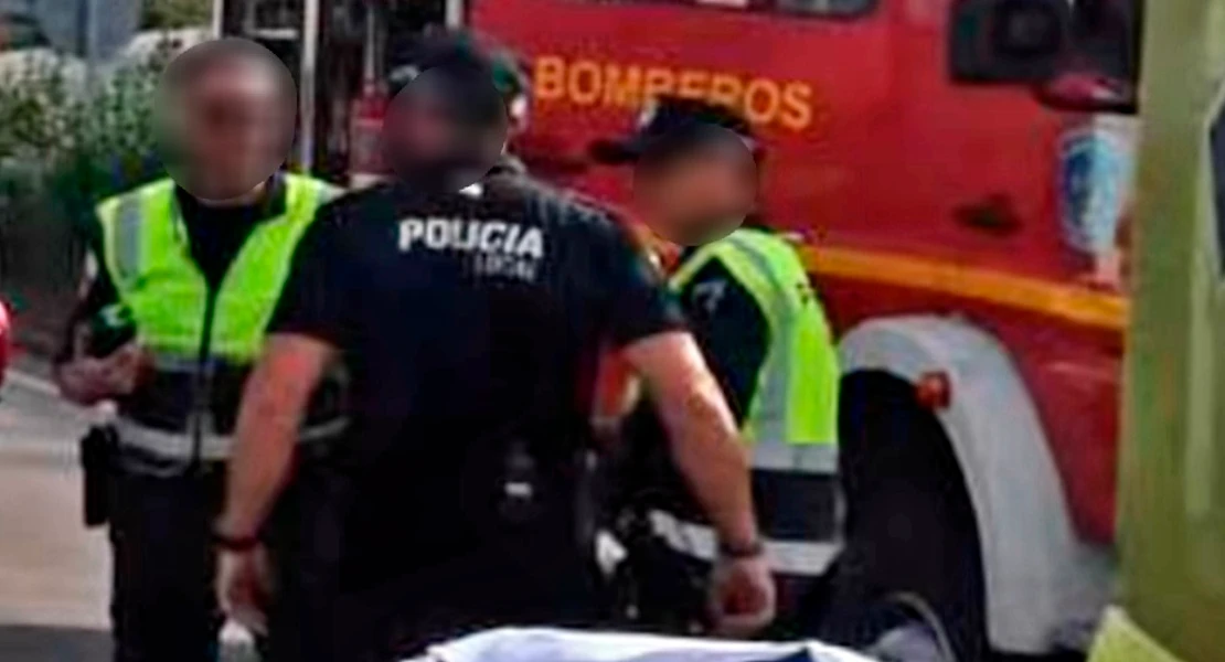 Un camión golpea a tres coches en Cáceres y deja seis heridos, uno de ellos menor