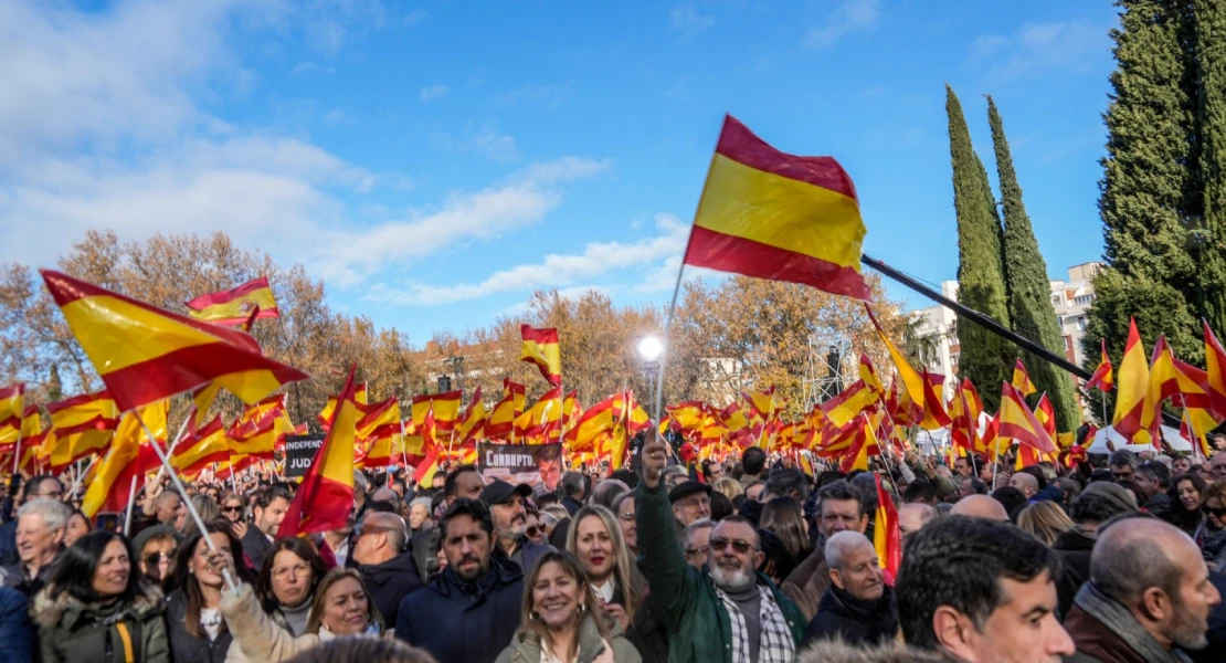 Masiva concentración en Madrid: el PP extremeño carga contra “la maquinaria del sanchismo”