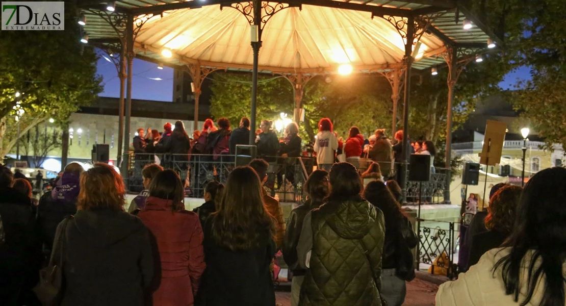 Badajoz recuerda a las víc