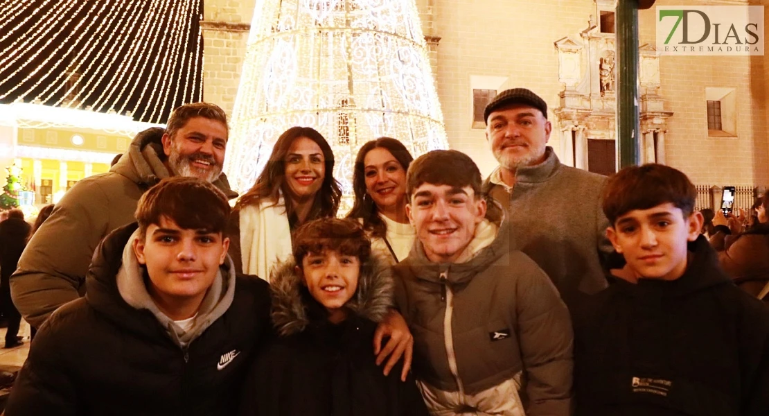Comienza la Navidad en Badajoz: cientos de visitantes inauguran el encendido de luces