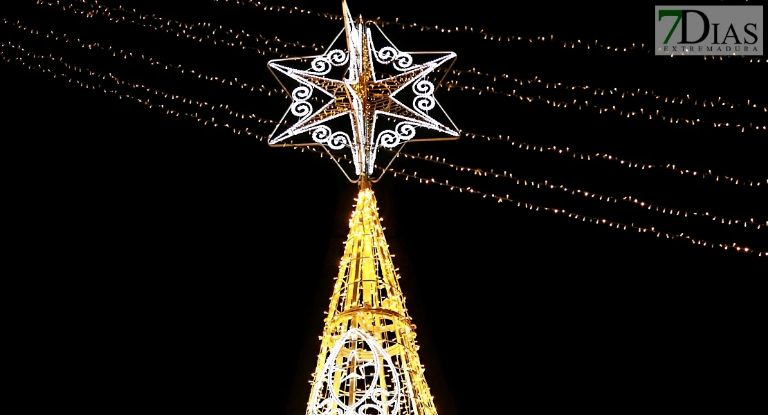 Comienza la Navidad en Badajoz: cientos de visitantes inauguran el encendido de luces