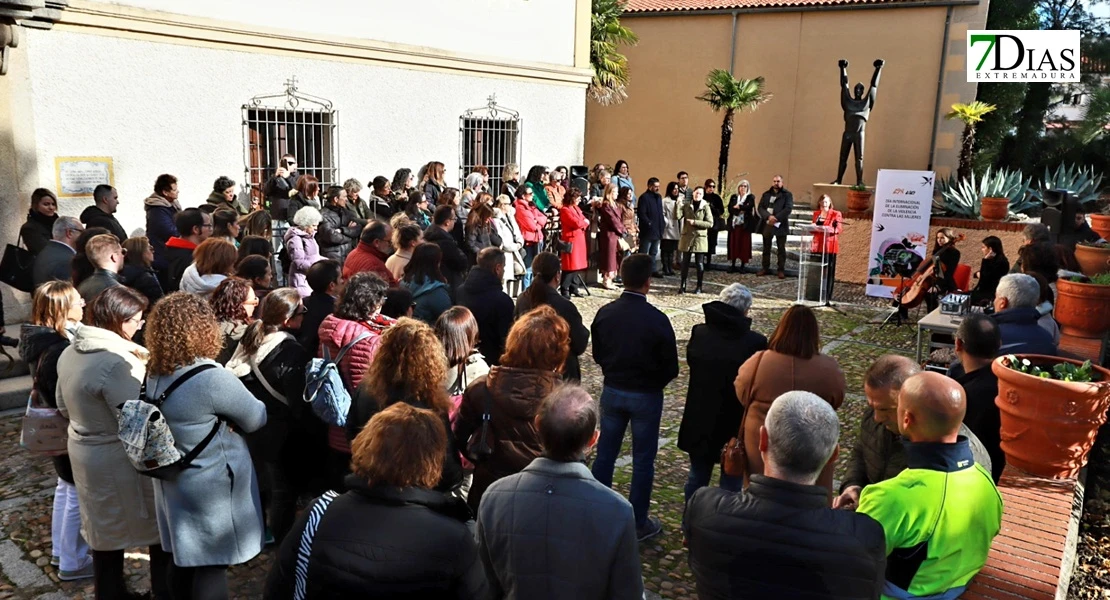 'Paredes que hablan': una exposición que muestra lo que ocurre tras un asesinato por violencia de género