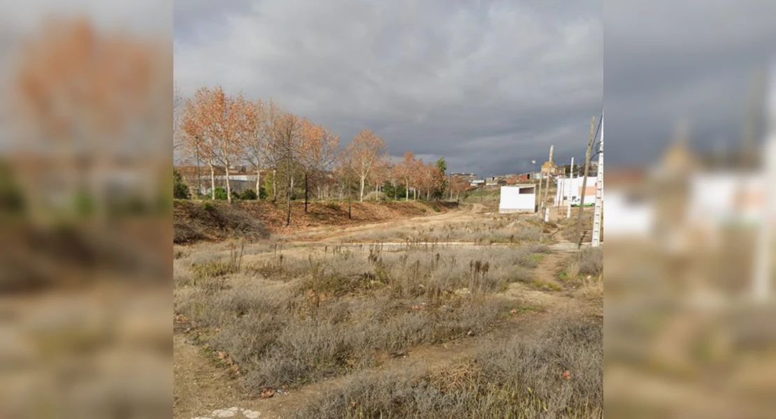 El PSOE: "Badajoz no puede honrar con gestos lo que no repara con obras"