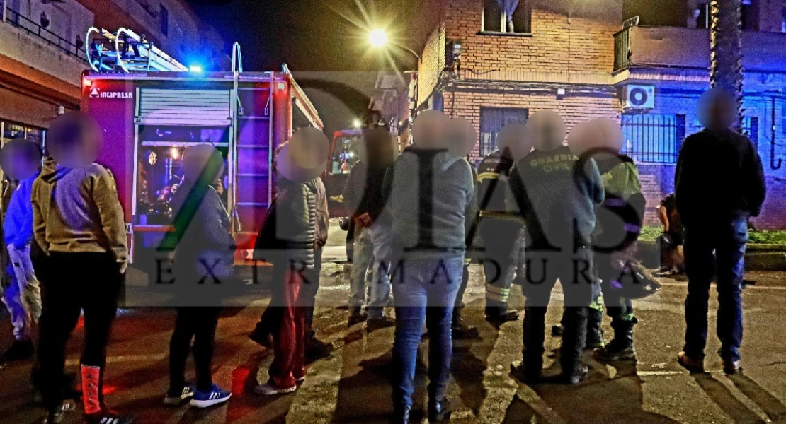 Un incendio calcina una casa en San Vicente de Alcántara