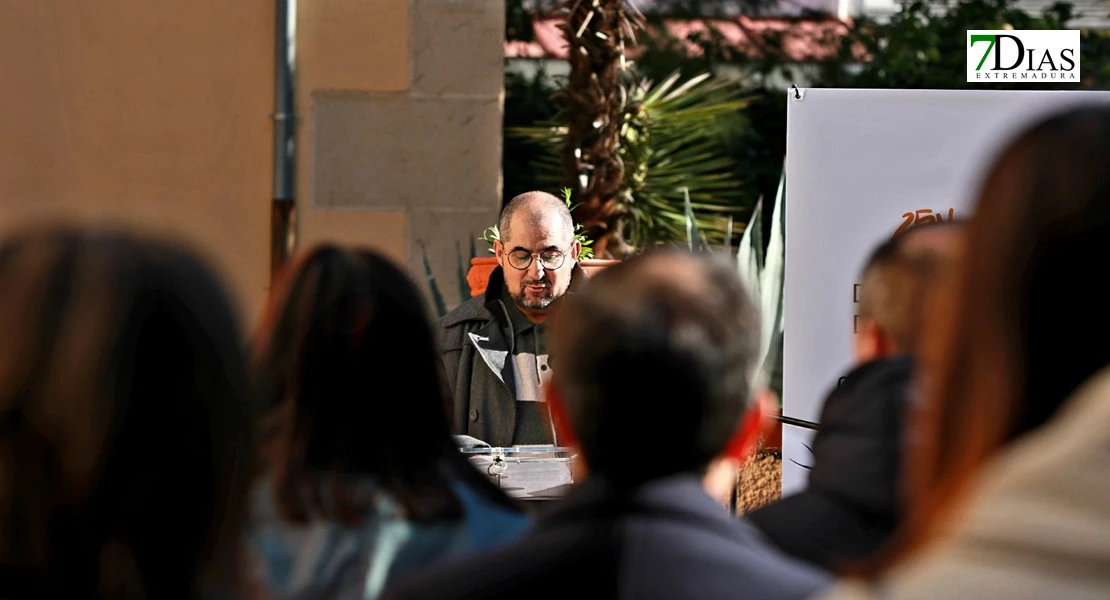 'Paredes que hablan': una exposición que muestra lo que ocurre tras un asesinato por violencia de género