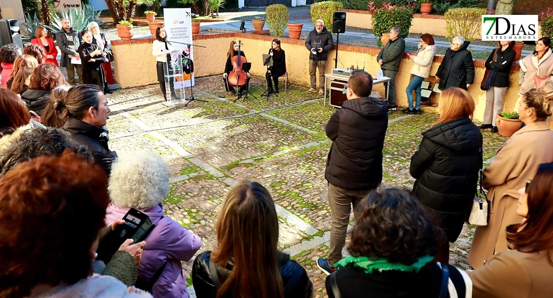 'Paredes que hablan': una exposición que muestra lo que ocurre tras un asesinato por violencia de género