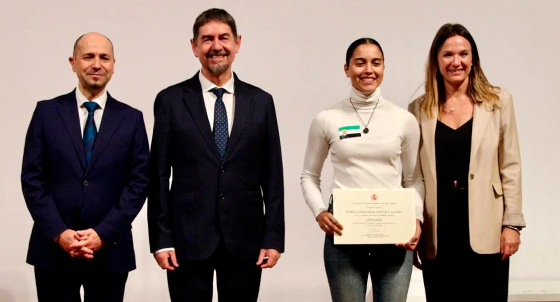 Tres alumnos extremeños, entre los ganadores de las Olimpiadas Científicas