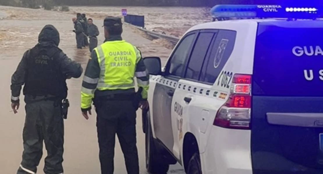 La lluvia deja ya más de 70 litros en Extremadura y una carretera cortada