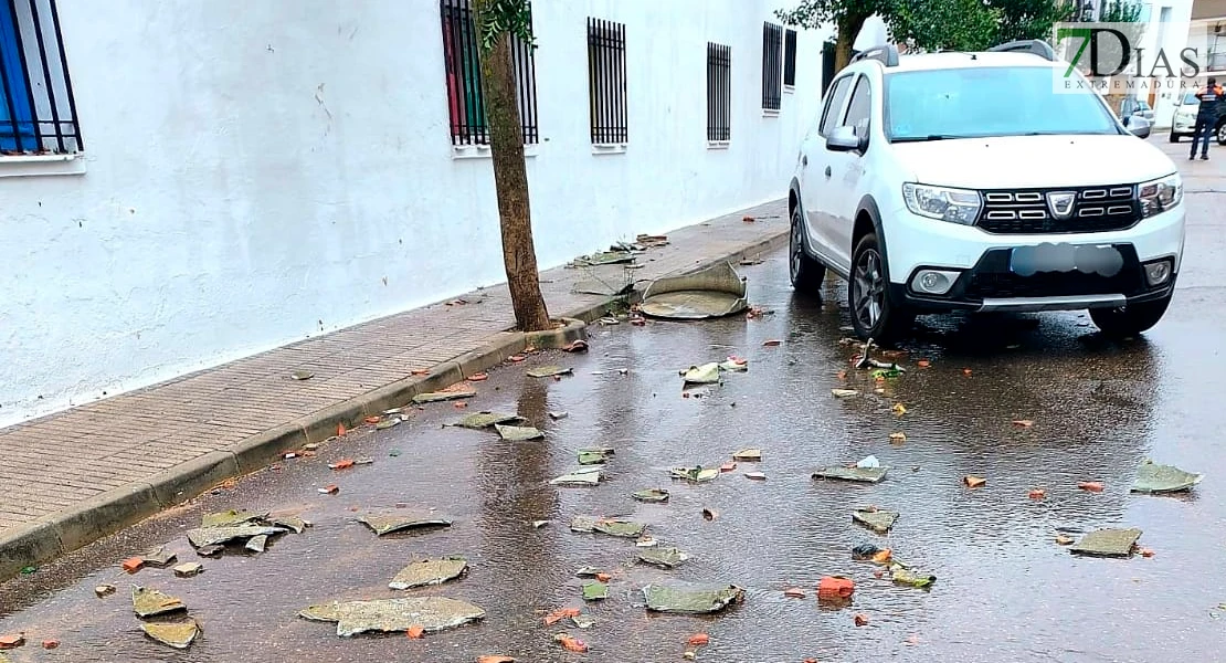 Un tornado arrasa Zarza de Alange y deja graves daños materiales
