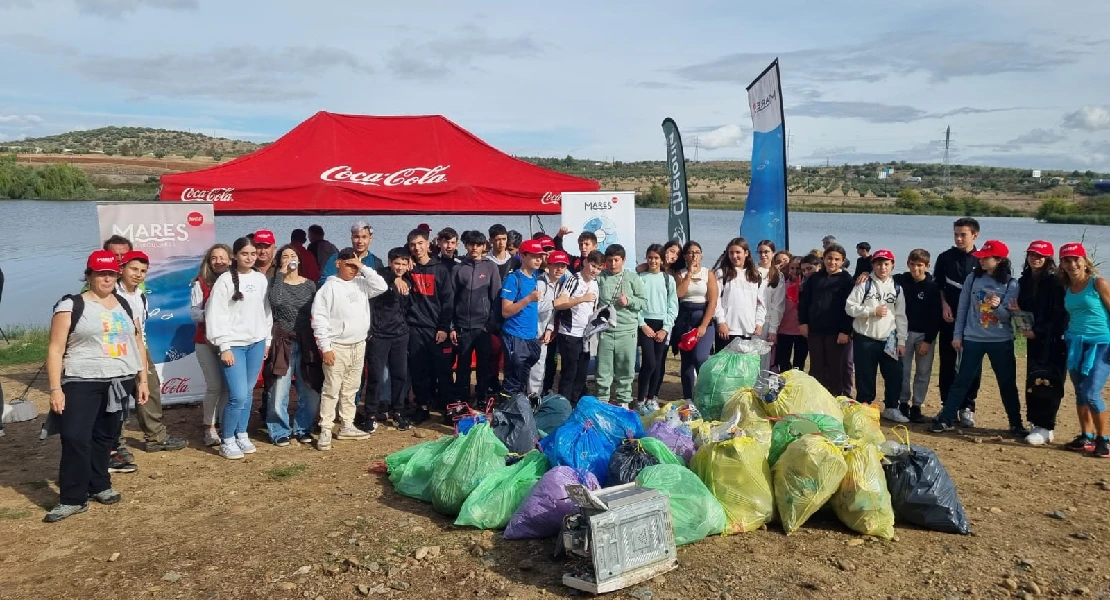 Voluntarios de Coca-Cola participan en la Semana del Voluntariado en Badajoz.