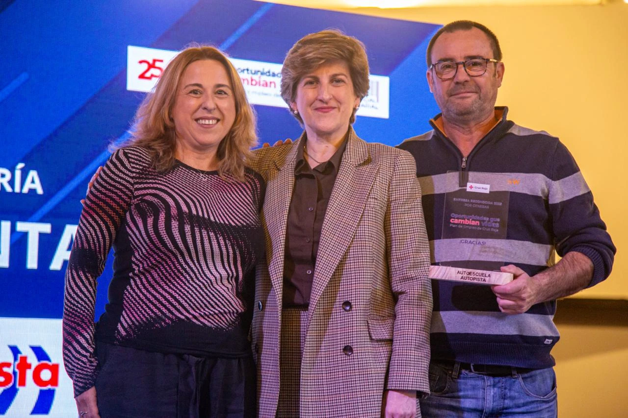 Cruz Roja premia en su VIII edición a empresas y entidades colaboradoras con el Plan de Empleo