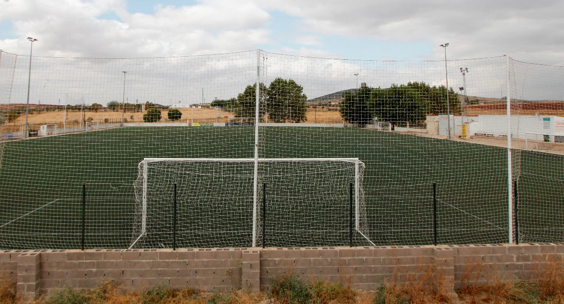 Acuerdo histórico: La AD Mérida asegura los Campos 'Miguel Patón' hasta 2040