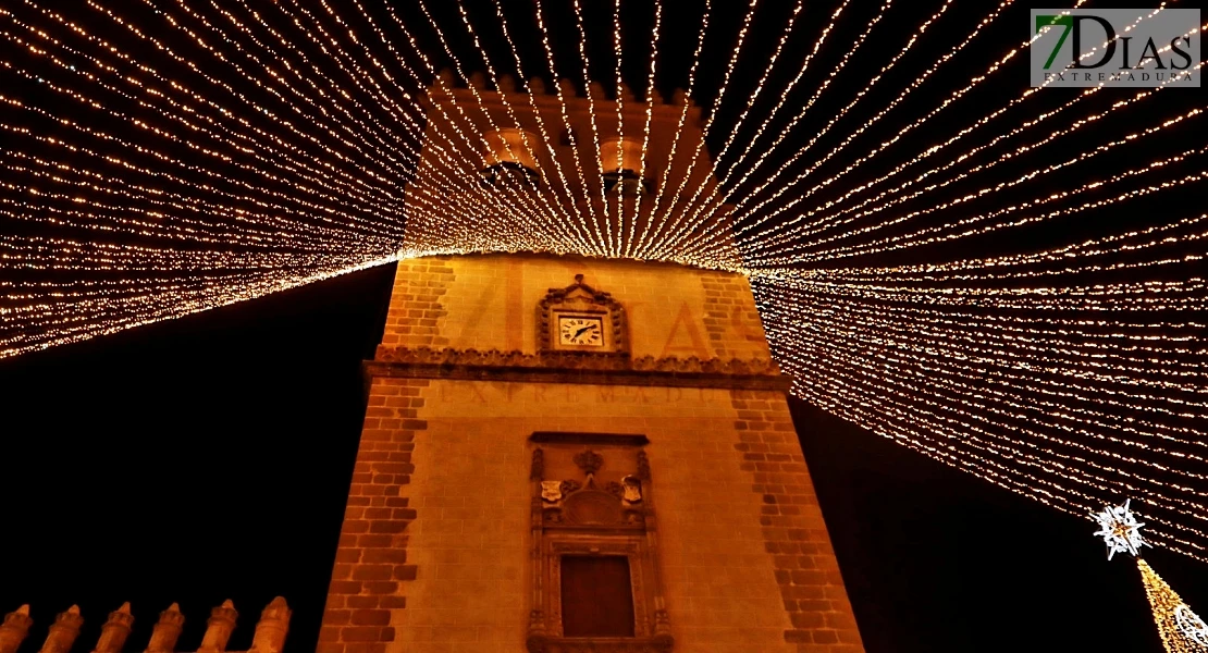Comienza la Navidad en Badajoz: cientos de visitantes inauguran el encendido de luces