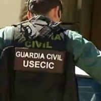 Un hombre se atrinchera en su casa con un cuchillo en un pueblo extremeño