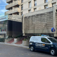 Fallece una persona al precipitarse desde el Hotel Zurbarán