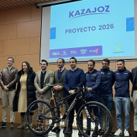 El Kazajoz da el salto a la élite: nace el primer equipo profesional XCO de Extremadura