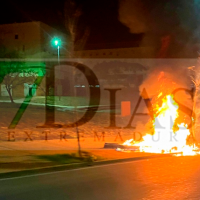 Arde otro punto limpio en Badajoz durante esta madrugada