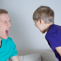 Profesionales socioeducativos se reúnen en Cáceres para abordar la violencia filio-parental